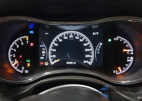 2020 Jeep Grand Cherokee Upland 4X4 from USA, damaged, VIN 1C4RJFAG2LC149290